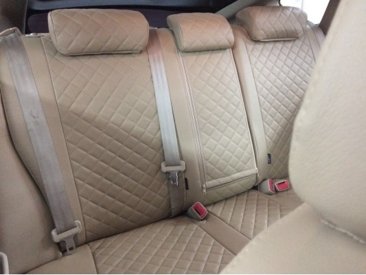 Авточехлы на Toyota Prius Авточехлы на Toyota Prius