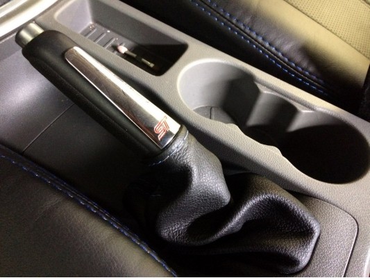 Перетяжка рычага и чехла КПП Перетяжка рычага и чехла КПП